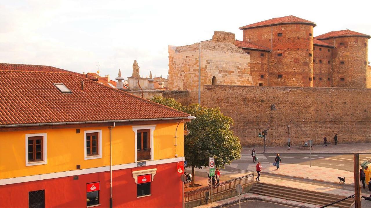 Housingleon - Muralla Buitenkant foto