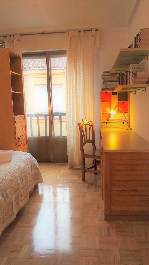 Housingleon - Muralla Buitenkant foto